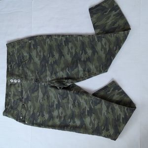 Nobo High Rise Sculpting Skinny Camo Jeans 19 Green Pockets